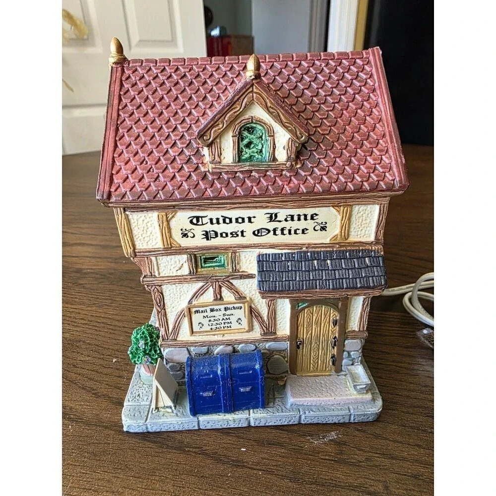 Lemax 2013 Tudor Lane Post Office Caddington Village #35519 Stamps Mail Box Rare